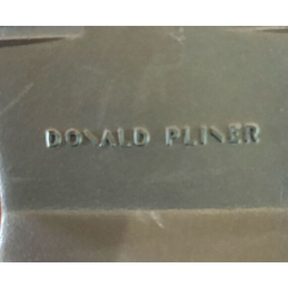 Donald J Pliner Suede Chelsea Ankle Boot in Tan NWOB Size 8 1/2 - Picture 7 of 8